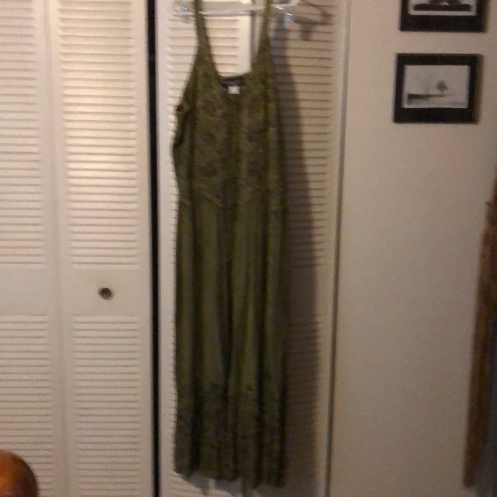 Women’s sleeveless dress